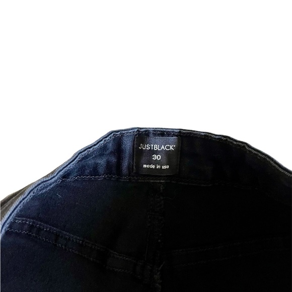 Just Black Ancil Frayed Hem Short Black - Picture 4 of 5